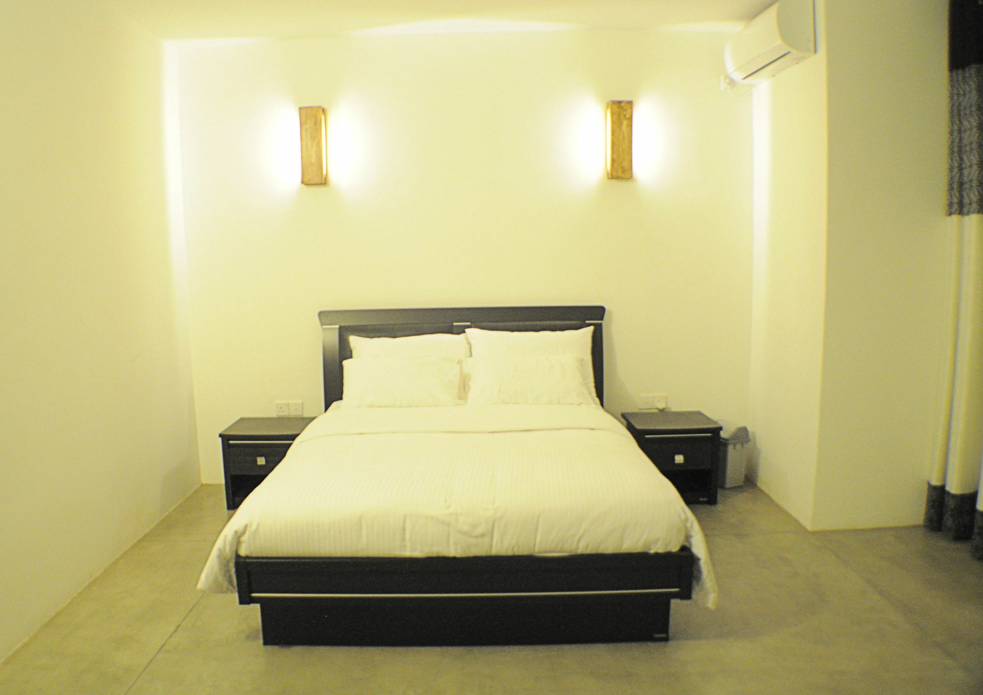 M&M Residence Kandy Ngoại thất bức ảnh