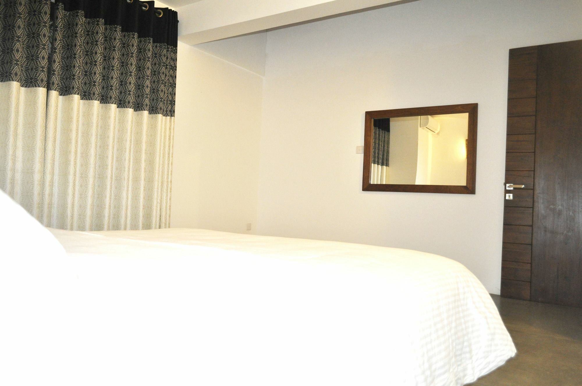 M&M Residence Kandy Ngoại thất bức ảnh