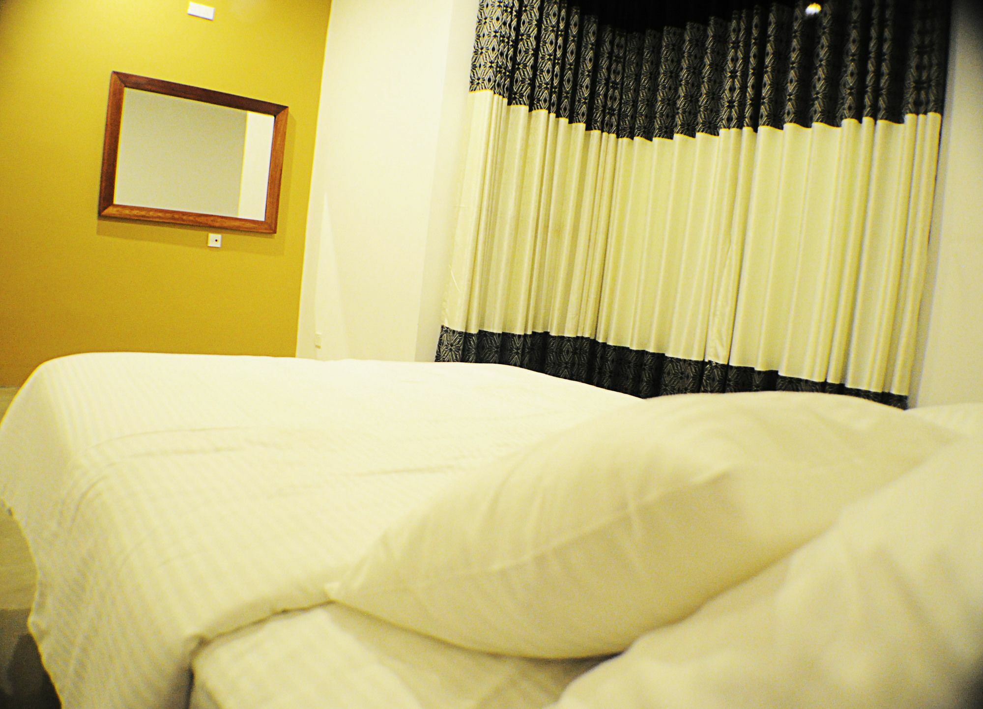 M&M Residence Kandy Ngoại thất bức ảnh